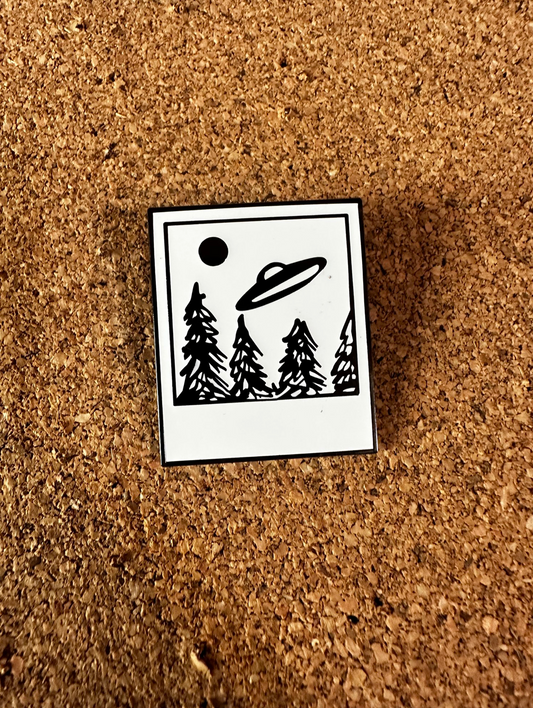 UFO enamel pin